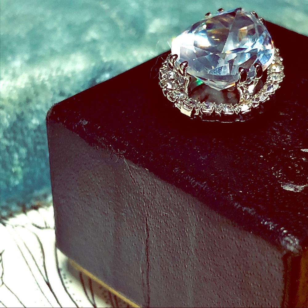 💎Nice Large Pear Cut CZ Pendant💎